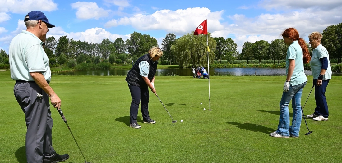 Golfen voor het goede doel op Hitland